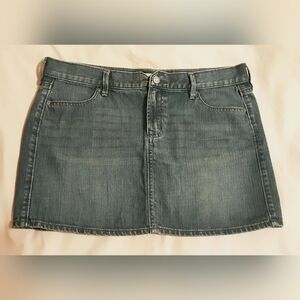 Eddie Bauer denim Mini Skirt with pockets & belt loops